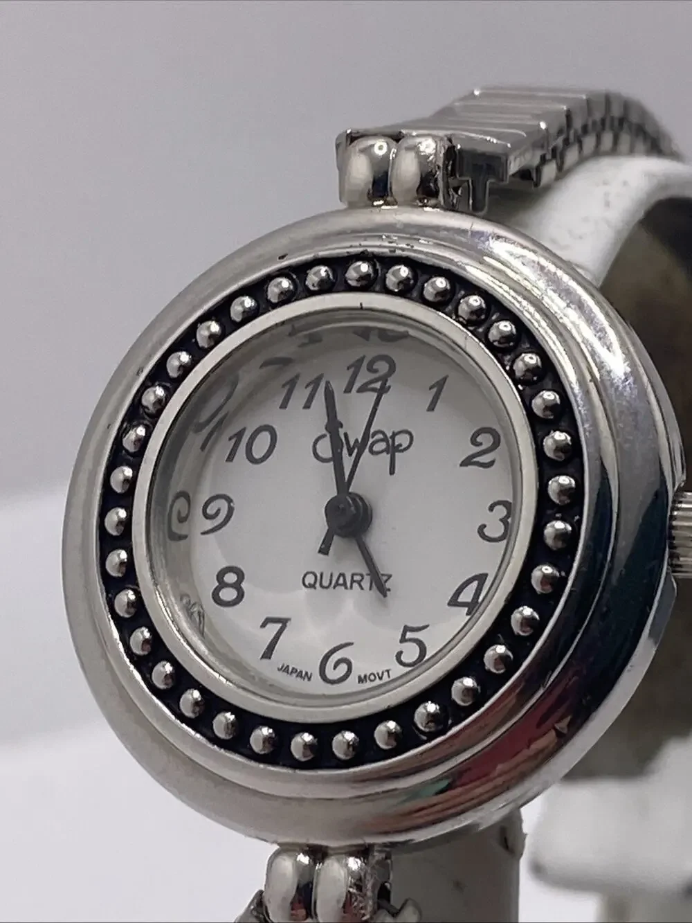 Swap Womens Stretch Band Watch Works New Battery